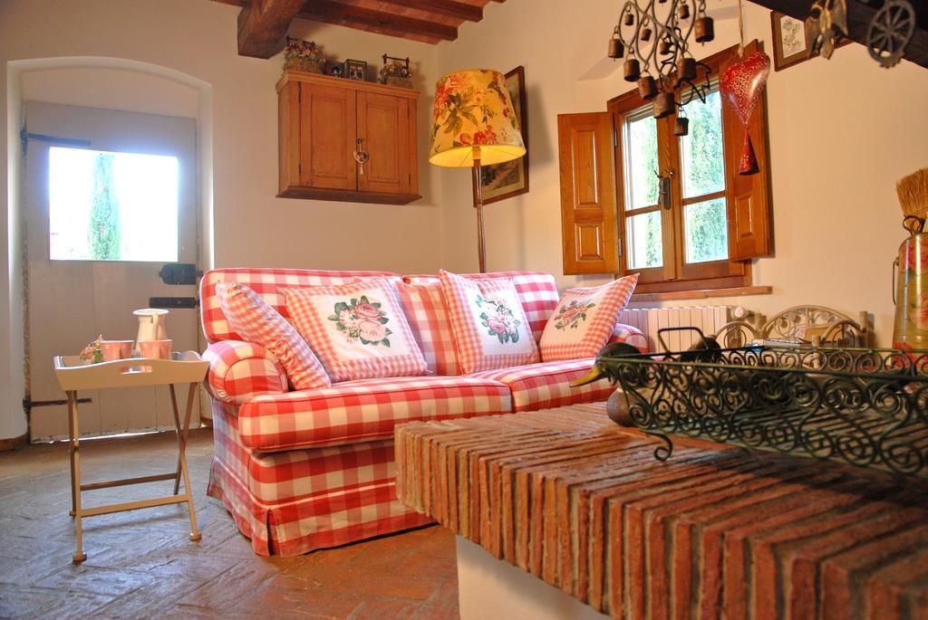Appartamento Con Patio Privato E Giardino Tra Pisa E Firenze Palaia Habitación foto